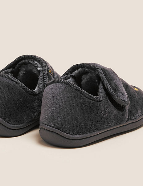 Kids’ Batman™ Riptape Slippers (5 Small – 12 Small)