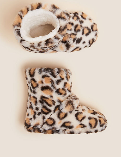 Kids’ Faux Fur Leopard Slipper Boots (5 Small – 6 Large)