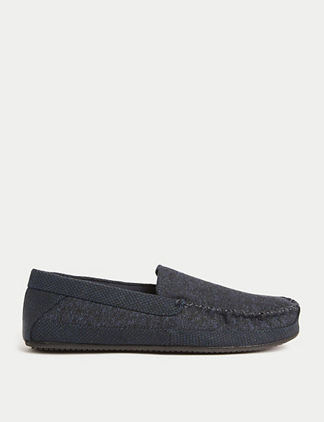 Marks and spencers 2025 boys slippers