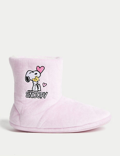  Kids’ Snoopy™ Slipper Boots (13 Small – 6 Large) 