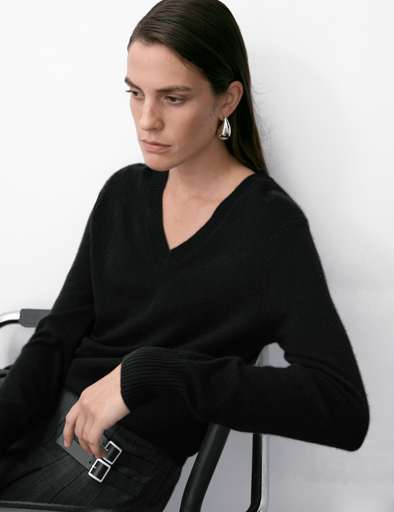 Pure Cashmere V-Neck Jumper