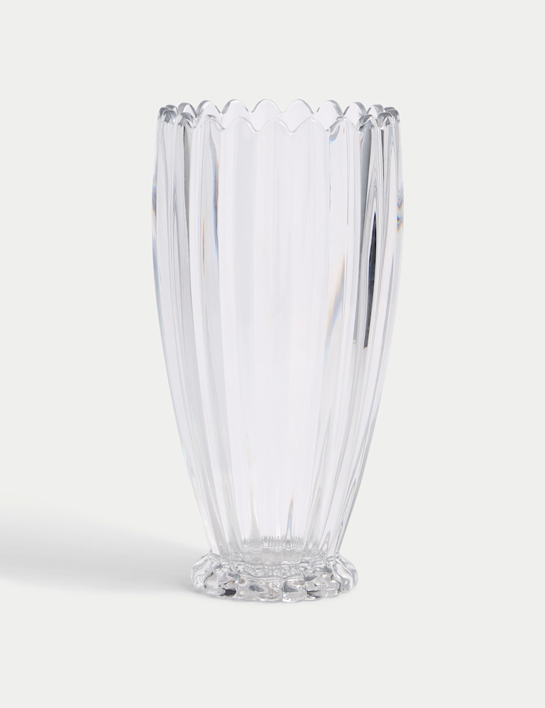 Scallop Tapered Glass Vase