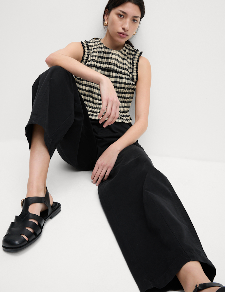 Elasticated Waist Barrel Leg Casual Trousers Elasticated Waist Barrel Leg Casual Trousers