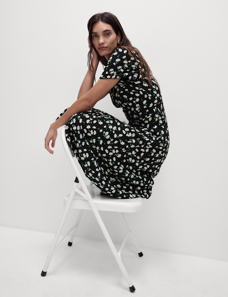 Floral Round Neck Tie Detail Midaxi Tea Dress