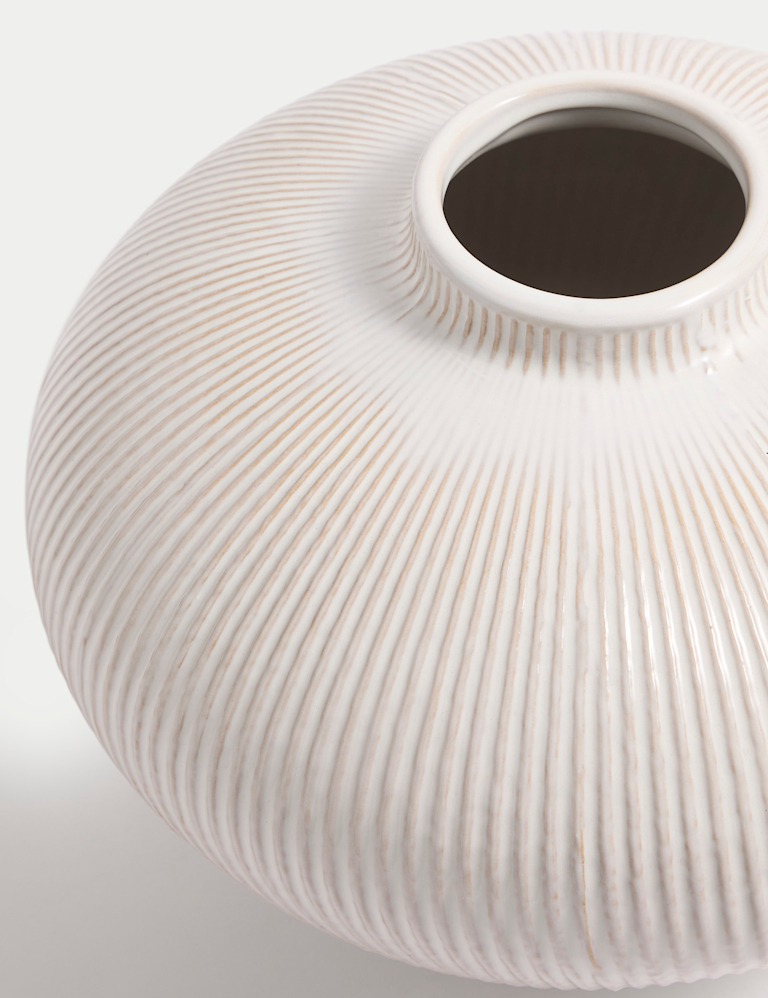 Medium Ridged Textured Ceramic Vase