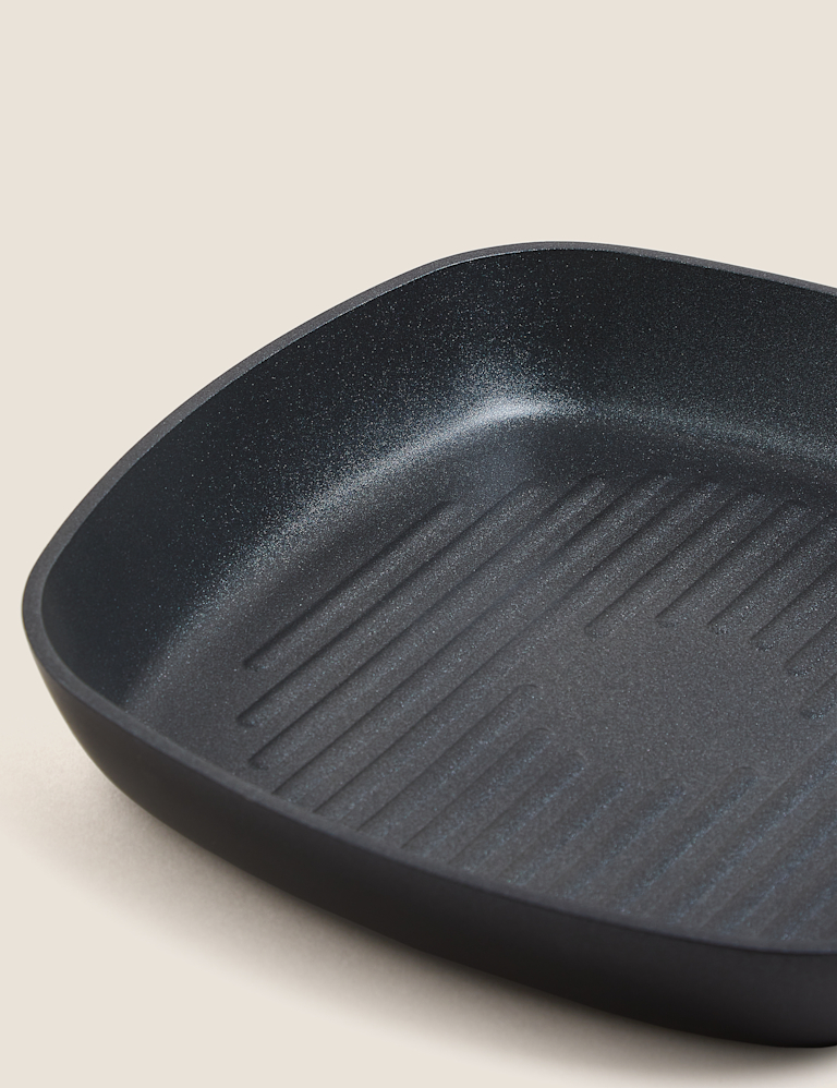 Black Aluminium 26cm Non-Stick Griddle Pan