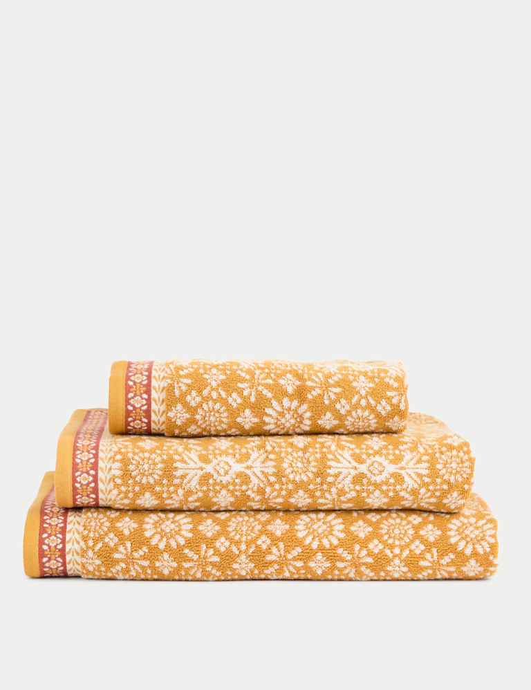 Pure Cotton Geometric Tile Pattern Towel