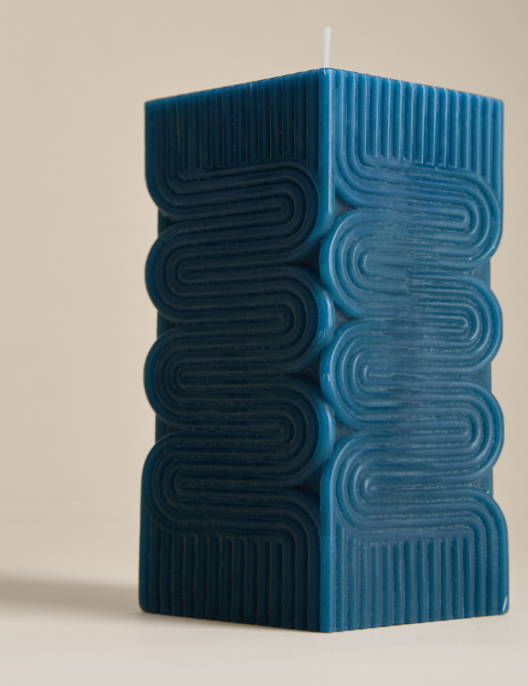 Retro Wiggle Pillar Candle