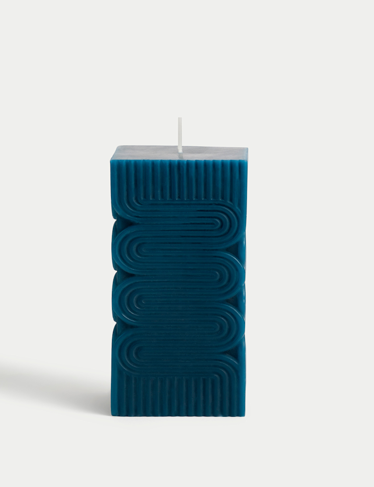 Retro Wiggle Pillar Candle
