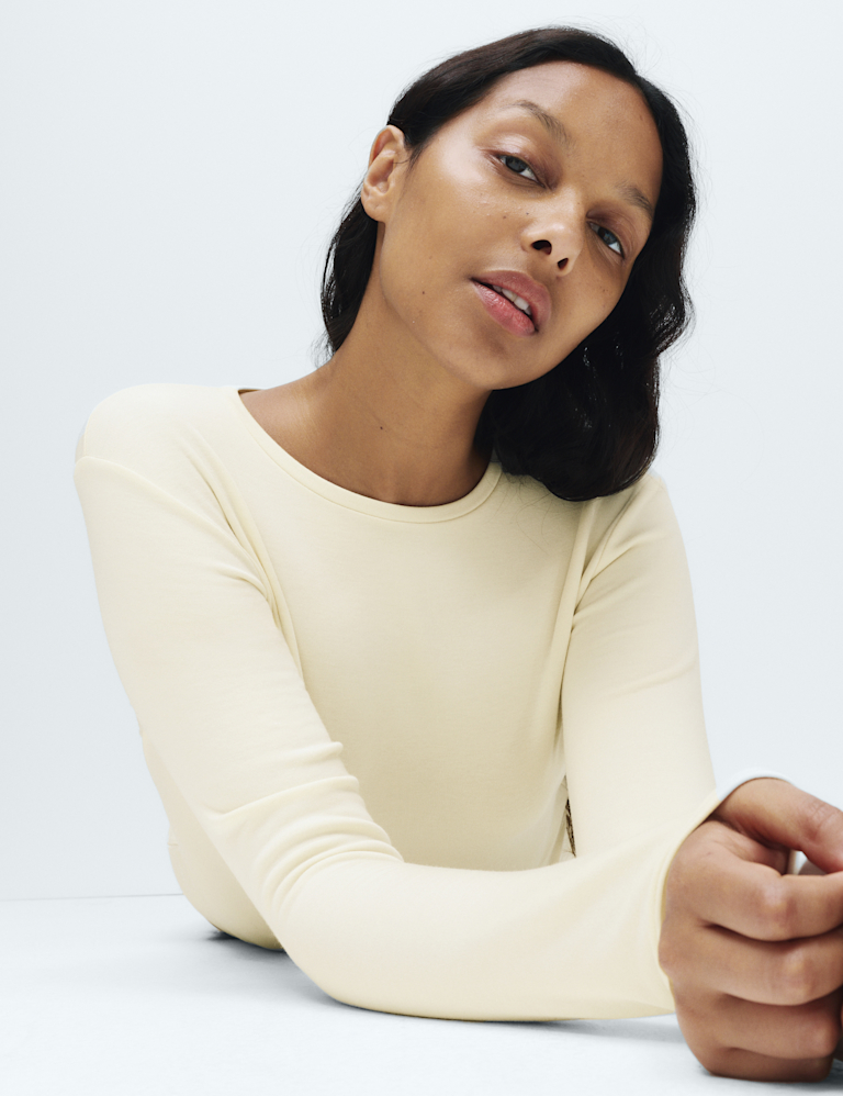 Heatgen™ Medium Thermal Crew Neck Top