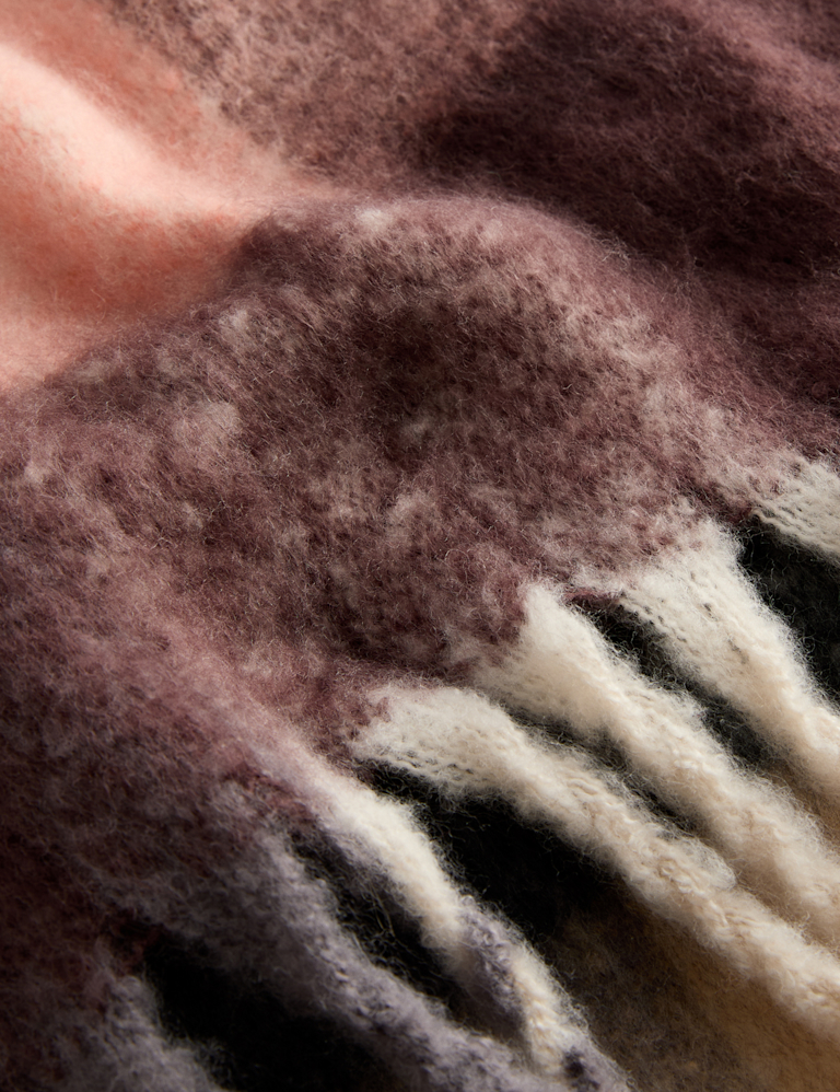 Checked Tassel Scarf