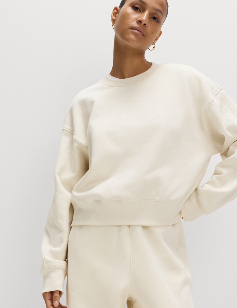 Pure Cotton Garment Dye Cropped Sweatshirt Pure Cotton Garment Dye Cropped Sweatshirt