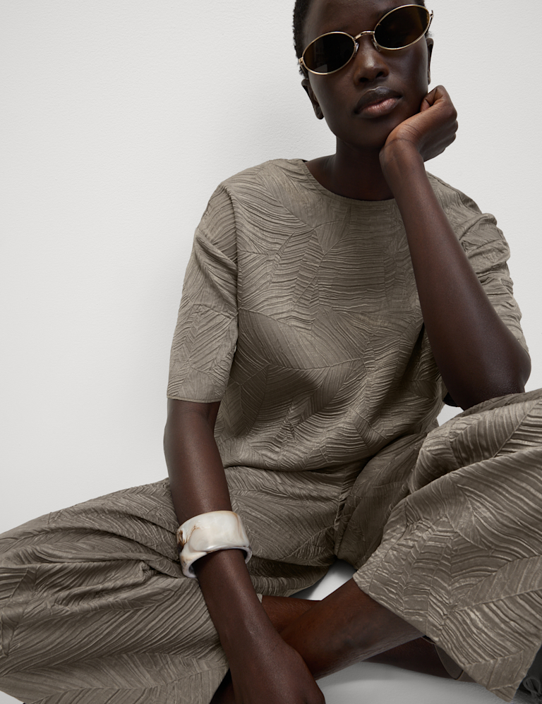 Textured Round Neck T-Shirt