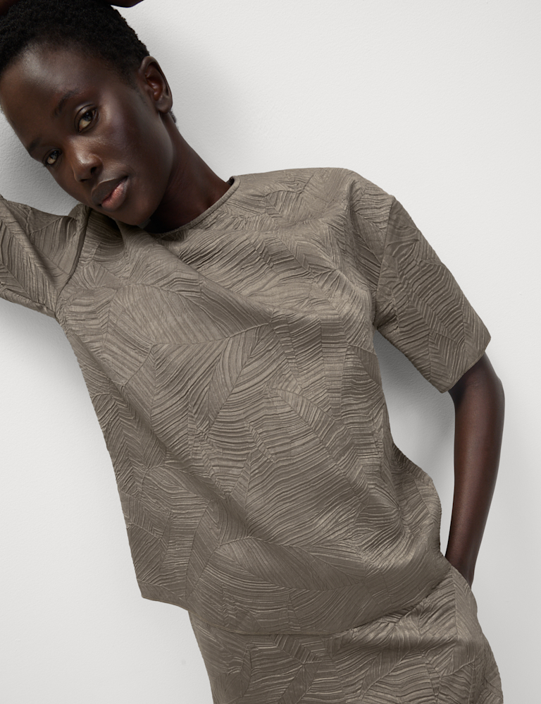 Textured Round Neck T-Shirt