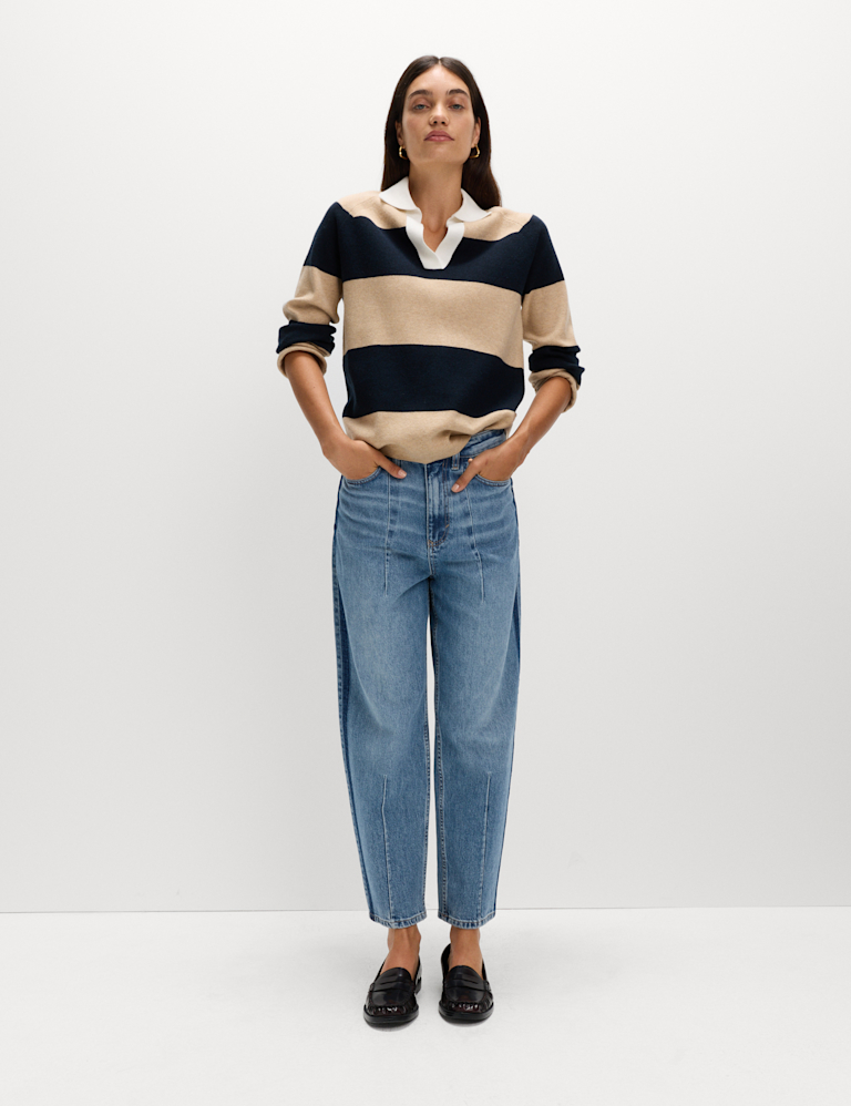 Mid Rise Dart Detail Barrel Jeans