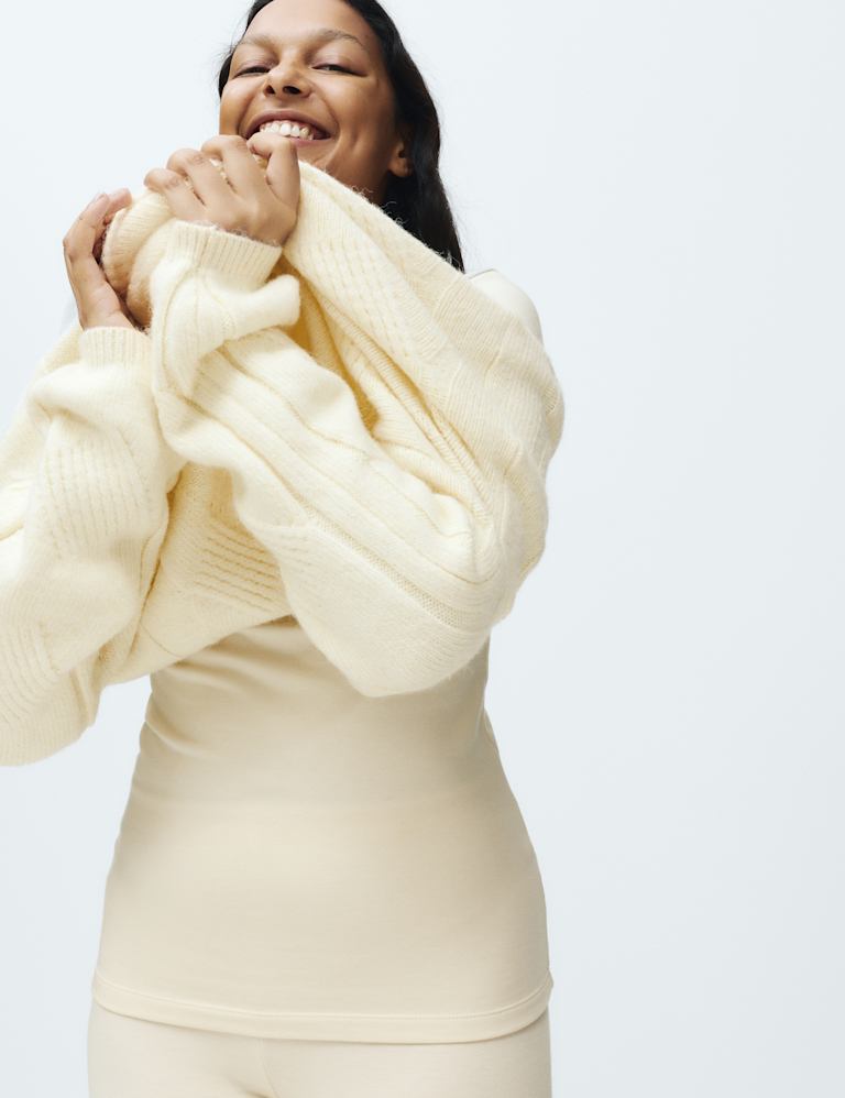 Heatgen™ Medium Thermal Scoop Neck Top