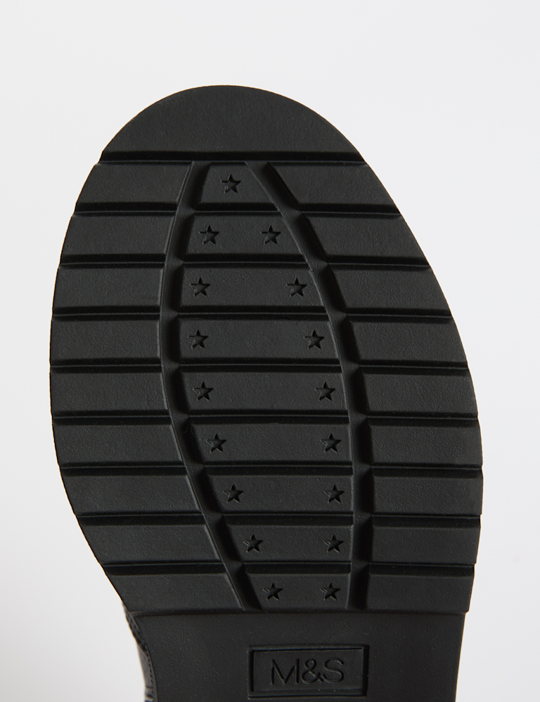 Kids Chelsea Boots (4 Small – 6 Large)