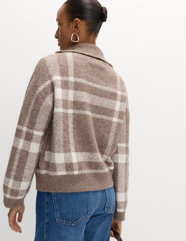 Checked Collared Zip Up Cardigan with Wool