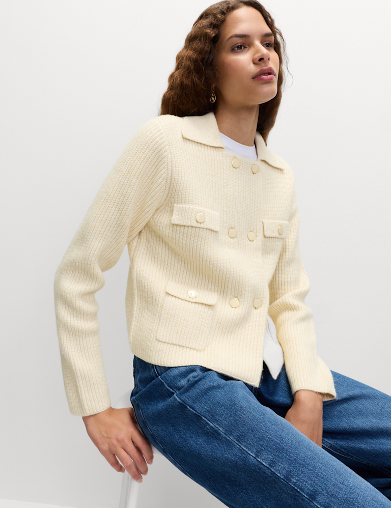 Cloud-Yarn Pocket Detail Knitted Jacket