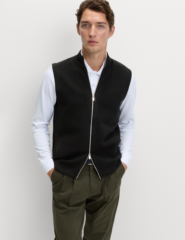 Air Yarn Smart Knitted Gilet