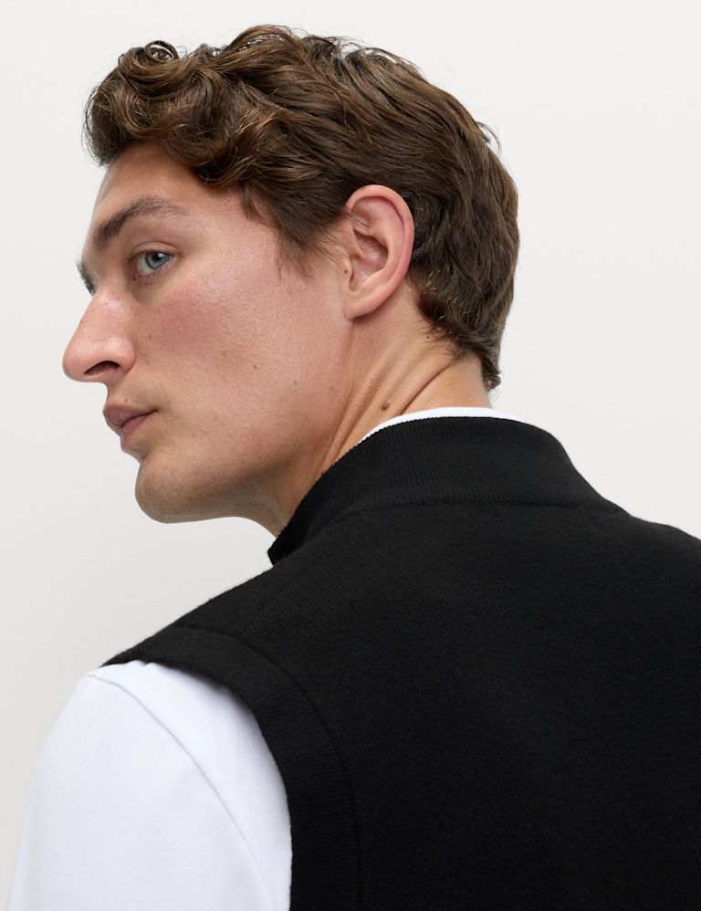 Air Yarn Smart Knitted Gilet