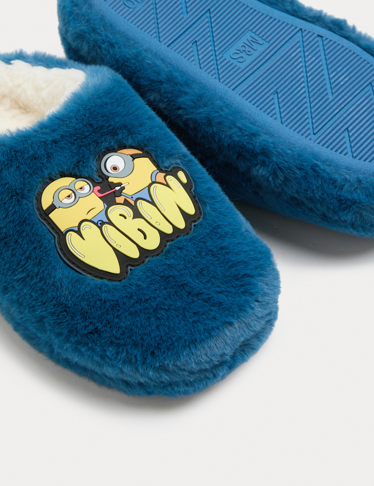 Kids’ Minions™ Slippers (9 Small – 6 Large)