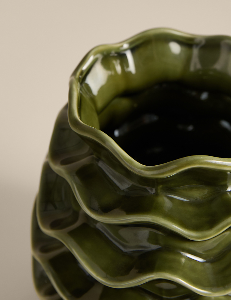 Medium Frill Ceramic Vase