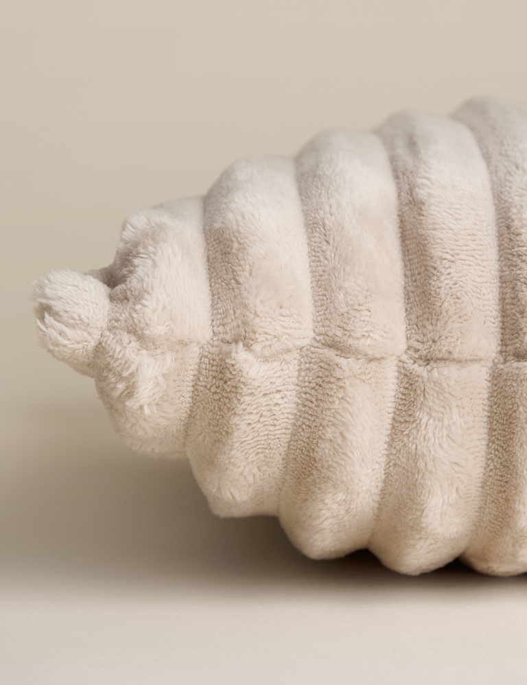 Fleece Ribbed Cushion