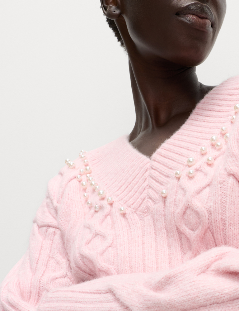 Cable Knit V-Neck Cropped Jumper with Alpaca Wool