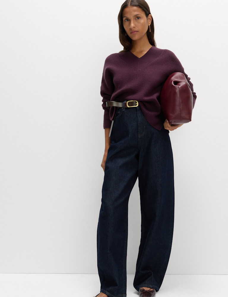 Ribbed V-Neck Relaxed Jumper