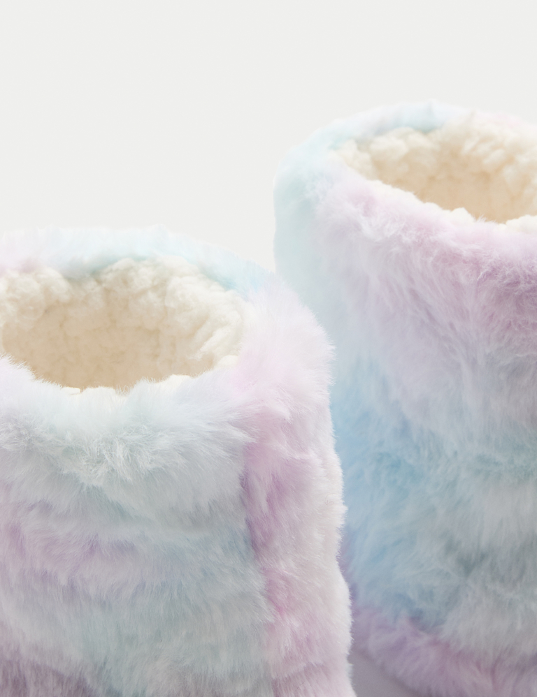 Slipper Boots (4 Small – 6 Large)