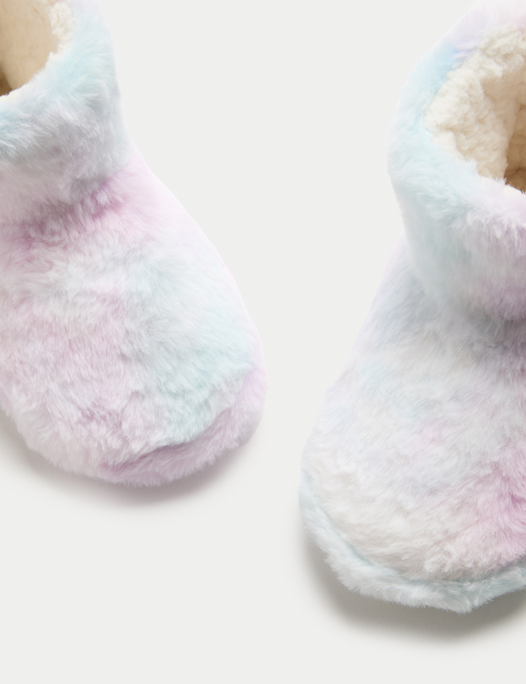 Slipper Boots (4 Small – 6 Large)