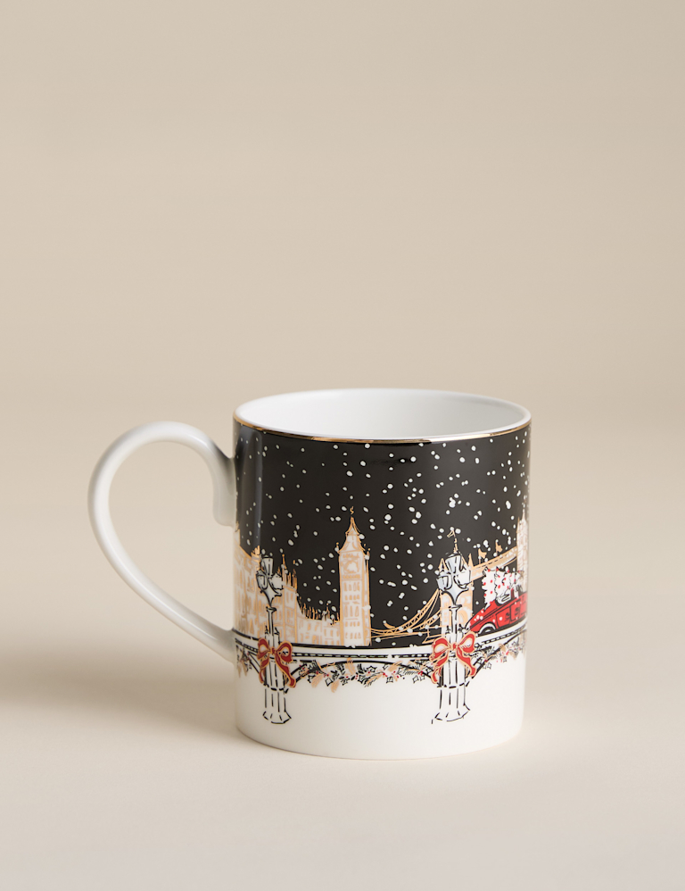 London Christmas Scene Mug