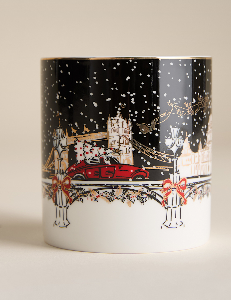 London Christmas Scene Mug