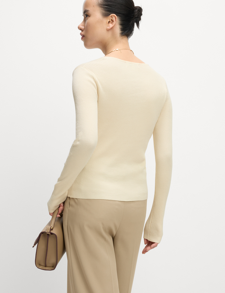 Ribbed V-Neck Knitted Top