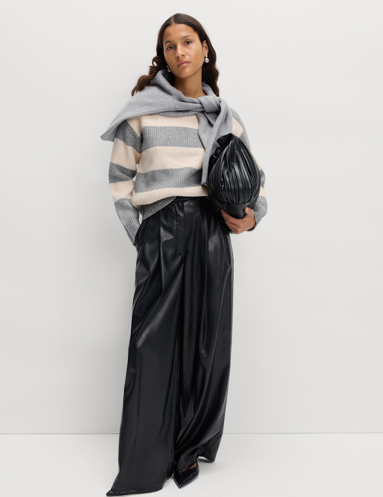 Cloud-Yarn Striped Crew Neck Jumper