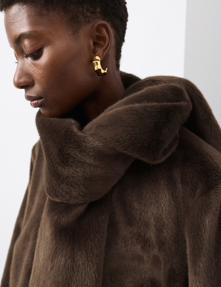 Faux Fur Detachable Scarf Coat