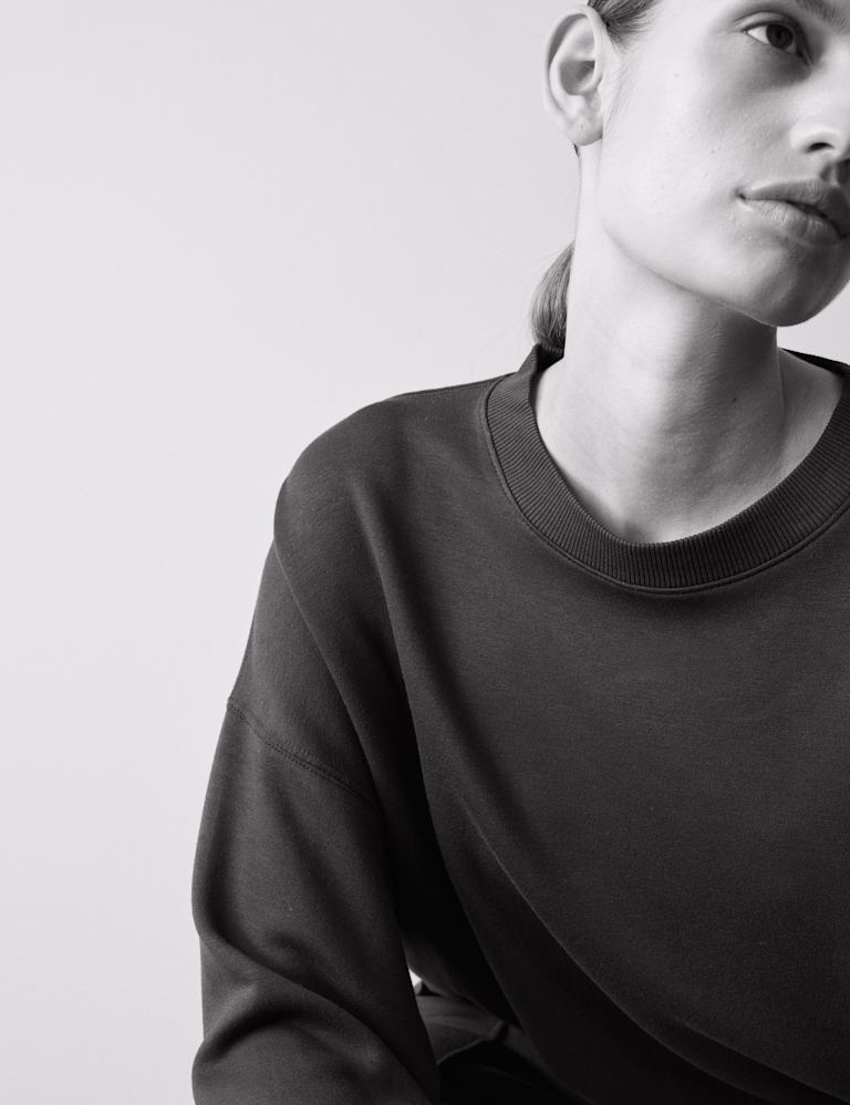 Scuba Jersey Lounge Sweatshirt