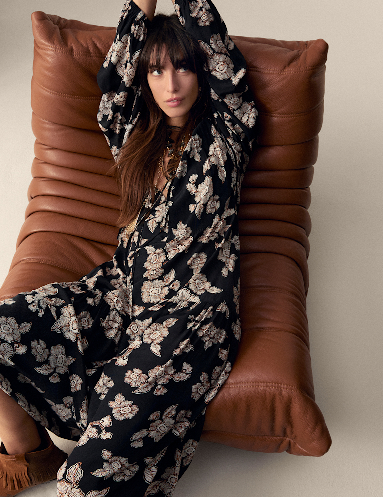 Crepe Floral Tie Neck Midaxi Waisted Dress