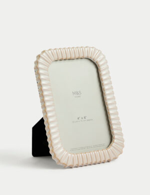 Ceramic Ridged Photo Frame 4x6 Inch