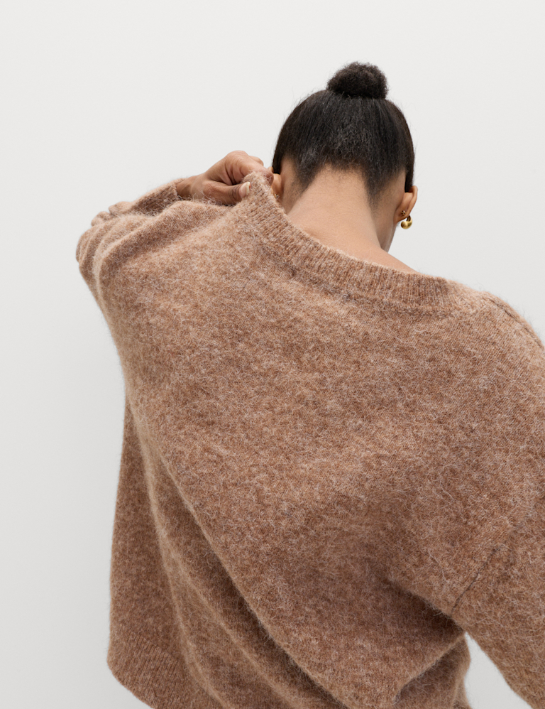 V-Neck Relaxed Jumper With Wool