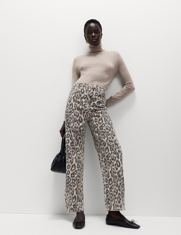 Mid Rise Animal Barrel Jeans