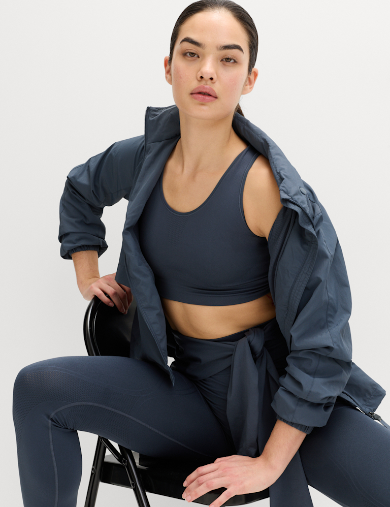 Scoop Neck Seamless Fitted Crop Top