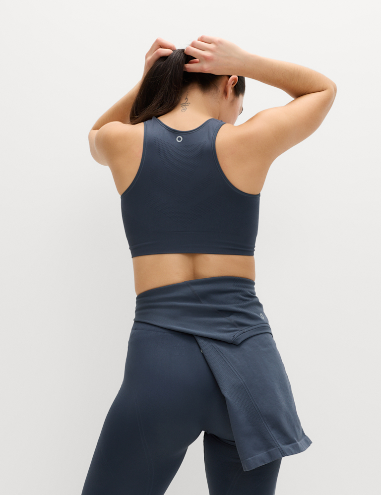 Scoop Neck Seamless Fitted Crop Top