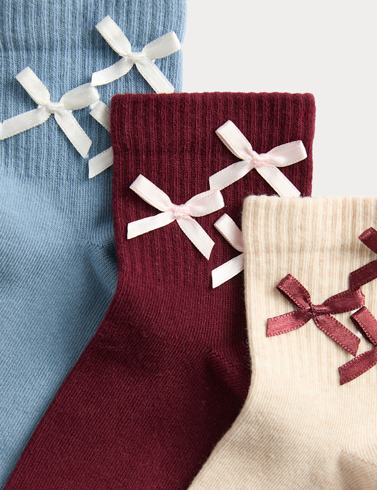 3 Pack Cotton Rich 3D Bows Socks (6 Small – 7 Large)