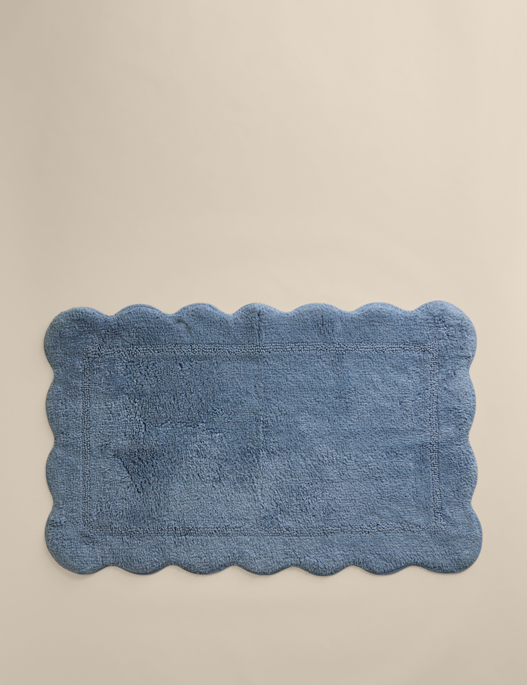 Pure Cotton Scalloped Bath Mat