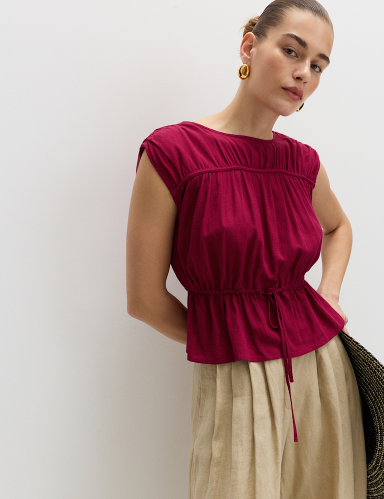 Ruched Scoop Neck Regular Fit Top with Linen Ruched Scoop Neck Regular Fit Top with Linen