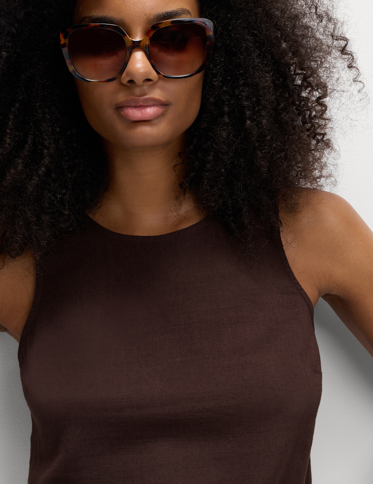 Vest with Linen