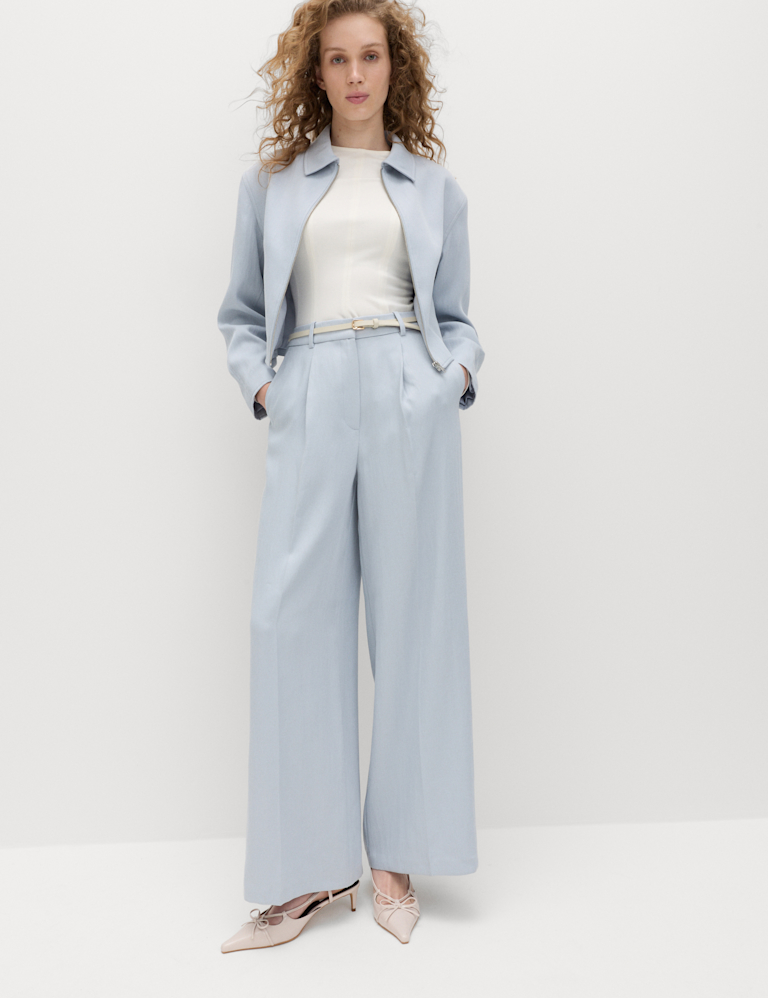 Relaxed Trousers with Linen Relaxed Trousers with Linen