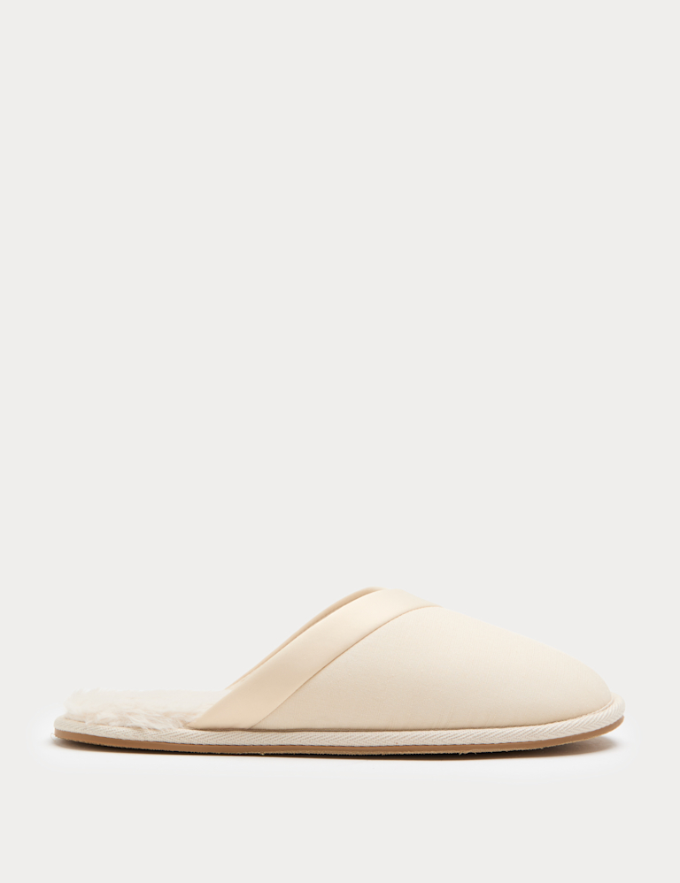 Asymmetric Faux Fur Lined Mule Slippers Asymmetric Faux Fur Lined Mule Slippers
